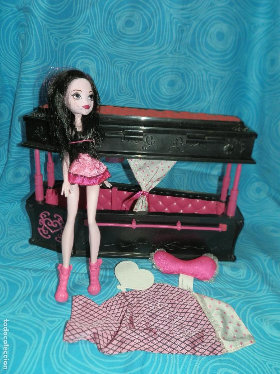 Mu&ntilde;ecas modernas: MONSTER HIGH DRACULAURA CON ATAUD Y COMPLEMENTOS - Foto 8