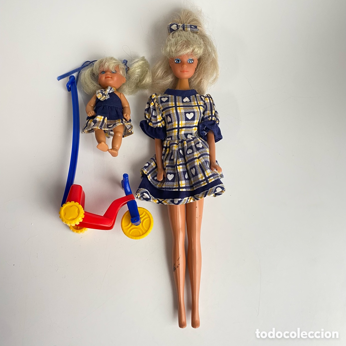 Mu&ntilde;ecas modernas: Mu&ntilde;eca Steffi Baby trike Evi - Foto 1