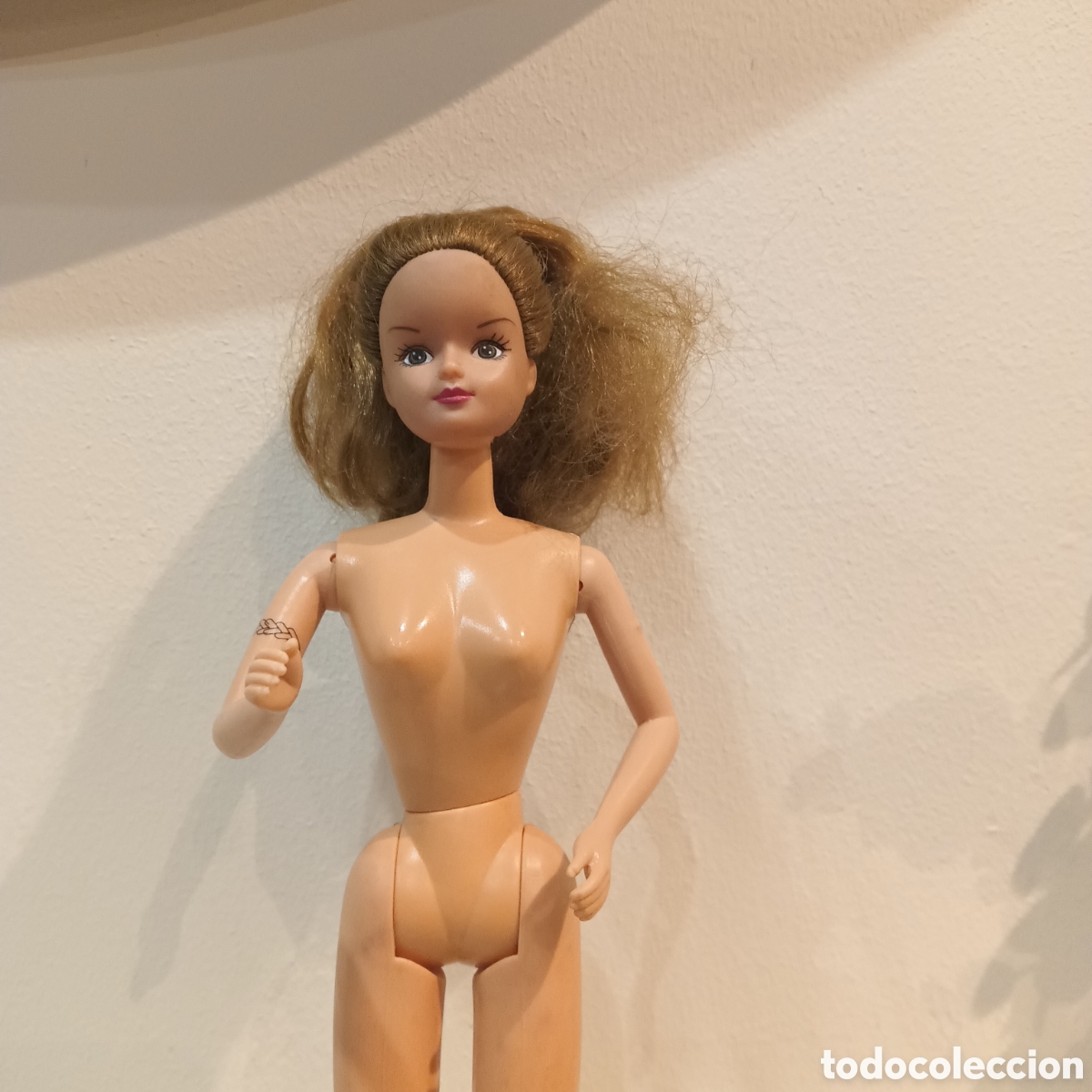 Mu&ntilde;ecas modernas: Mu&ntilde;eca imitaci&oacute;n tipo Barbie - Foto 2