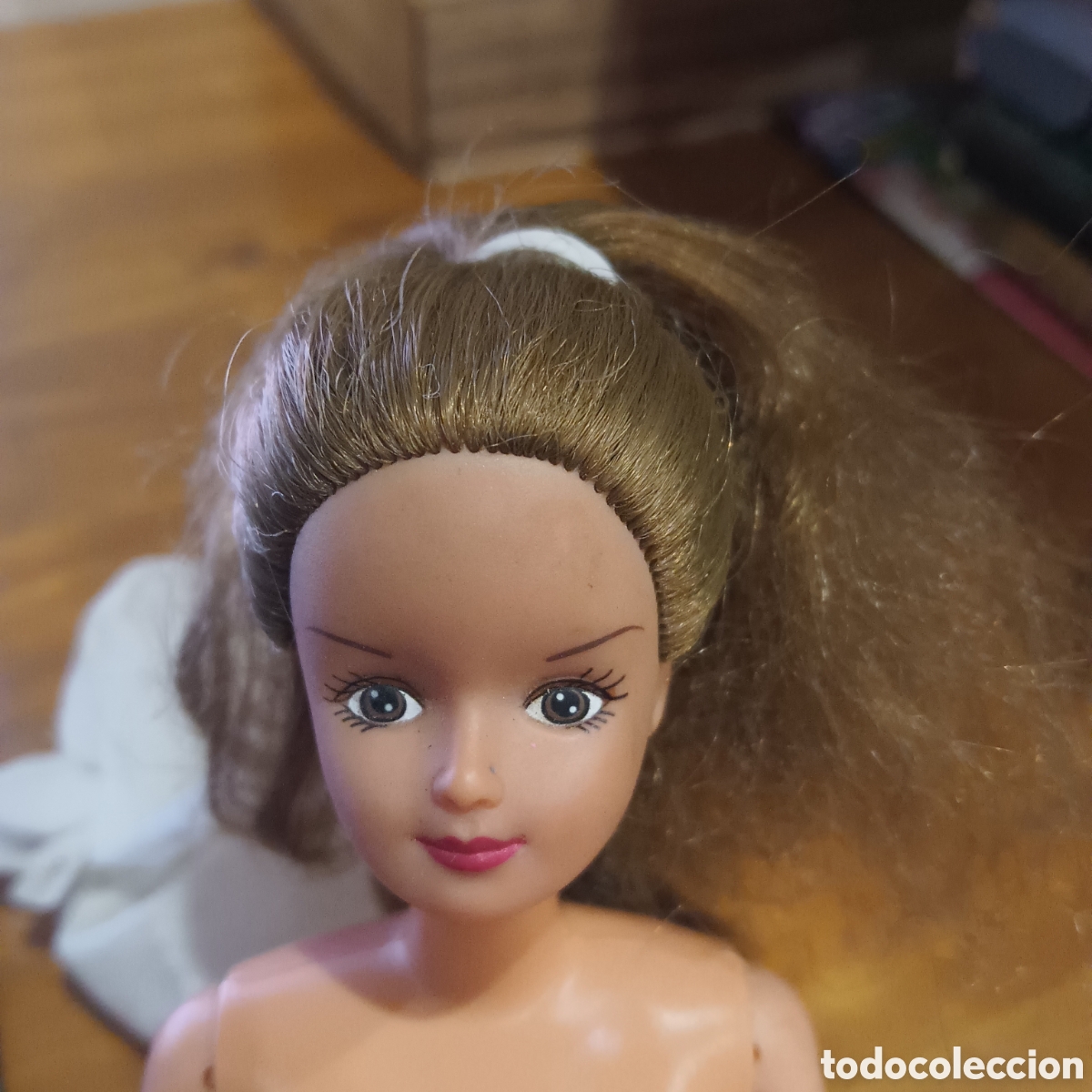 Mu&ntilde;ecas modernas: Mu&ntilde;eca imitaci&oacute;n tipo Barbie - Foto 1