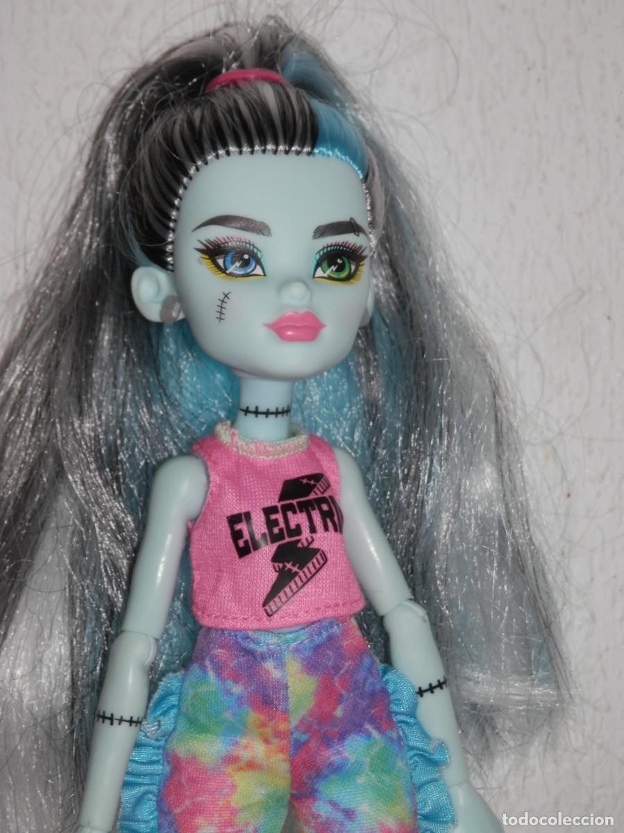 Mu&ntilde;ecas modernas: UNA MU&Ntilde;ECA MONSTER HIGH- 2021 - Foto 2