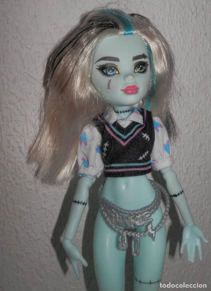 Mu&ntilde;ecas modernas: UNA MU&Ntilde;ECA MONSTER HIGH- 2021 - Foto 2