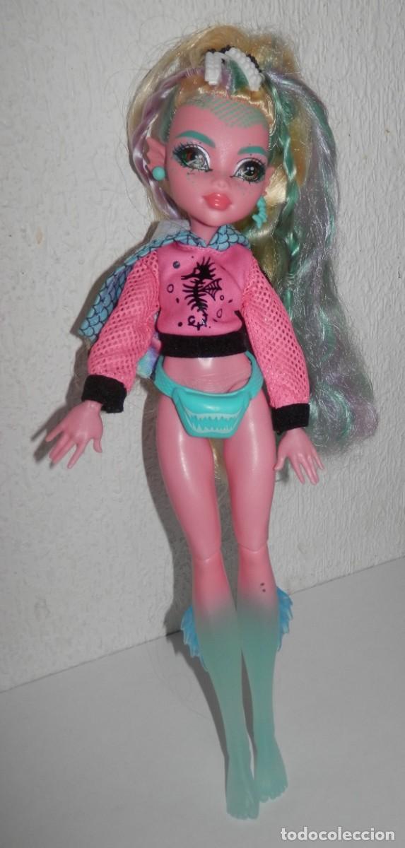 Mu&ntilde;ecas modernas: UNA MU&Ntilde;ECA MONSTER HIGH- 2021 - Foto 1