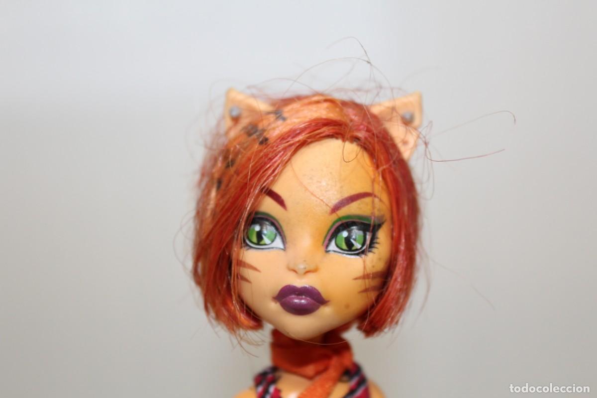 Mu&ntilde;ecas modernas: MU&Ntilde;ECA MONSTER HIGH - MATTEL 2011 - Foto 3
