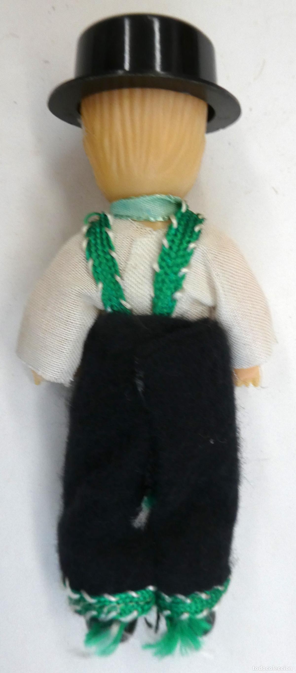 Mu&ntilde;ecas modernas: Peque&ntilde;o mu&ntilde;eco a identificar - Foto 3