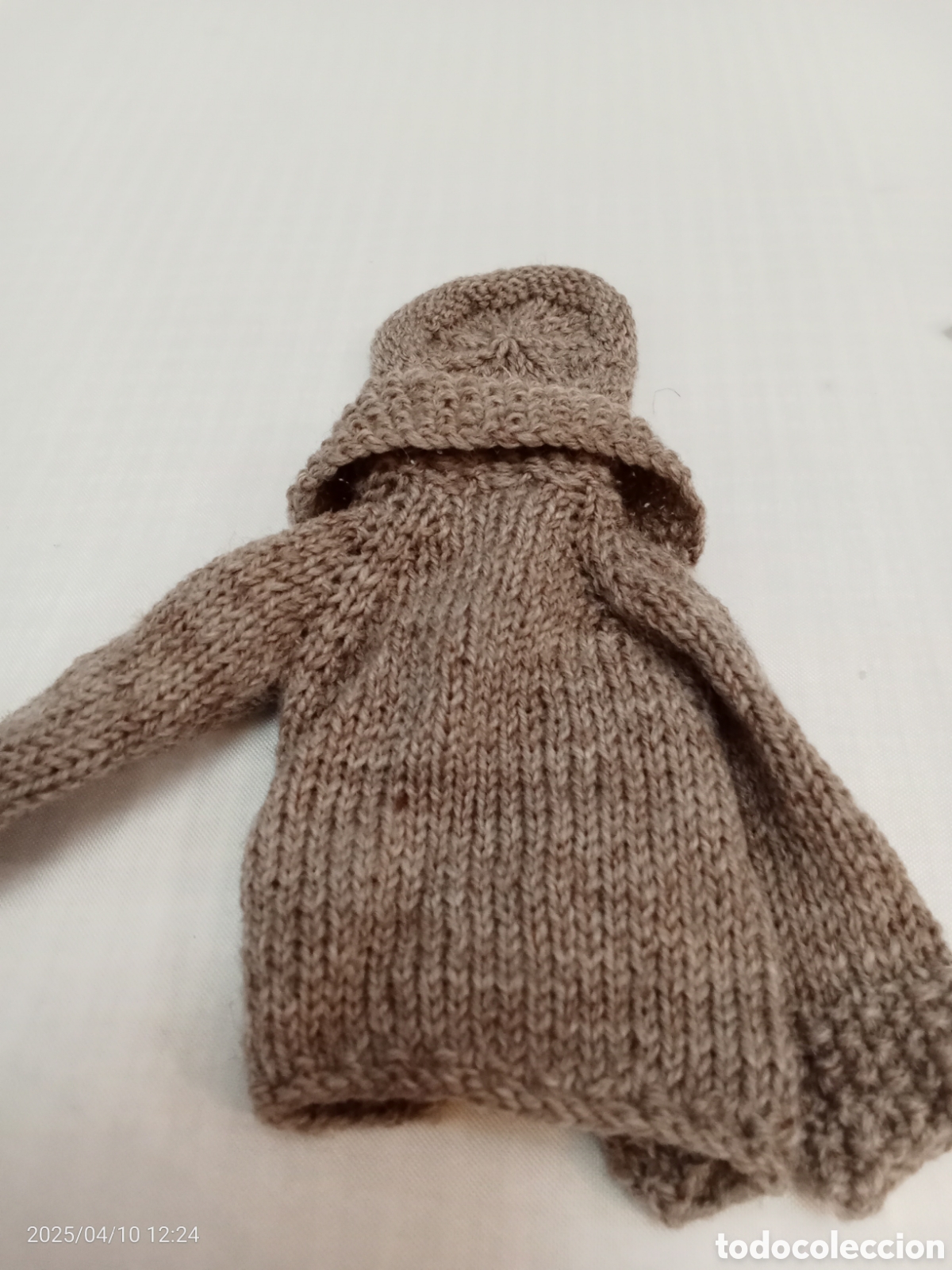 Mu&ntilde;ecas modernas: CONJUNTO MU&Ntilde;ECA PUNTO CHAQUETA Y GORRITO - Foto 6