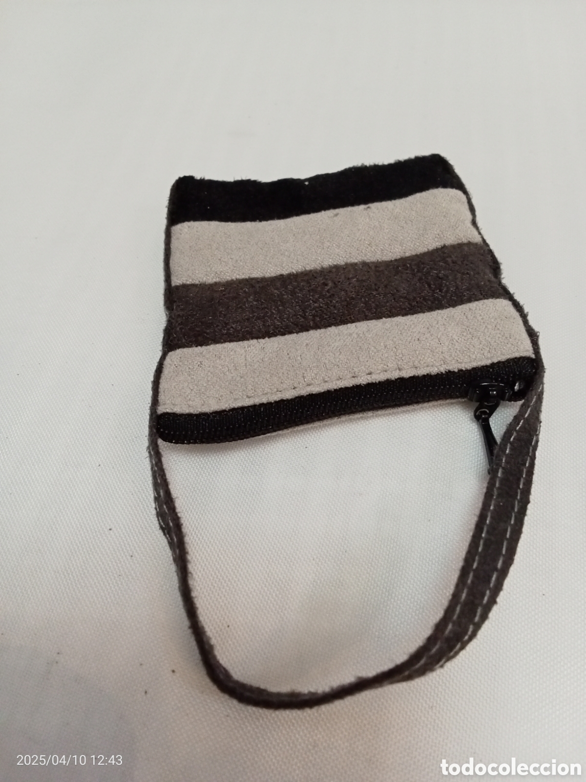 Mu&ntilde;ecas modernas: BOLSO MU&Ntilde;ECA NEGRO Y GRIS - Foto 2