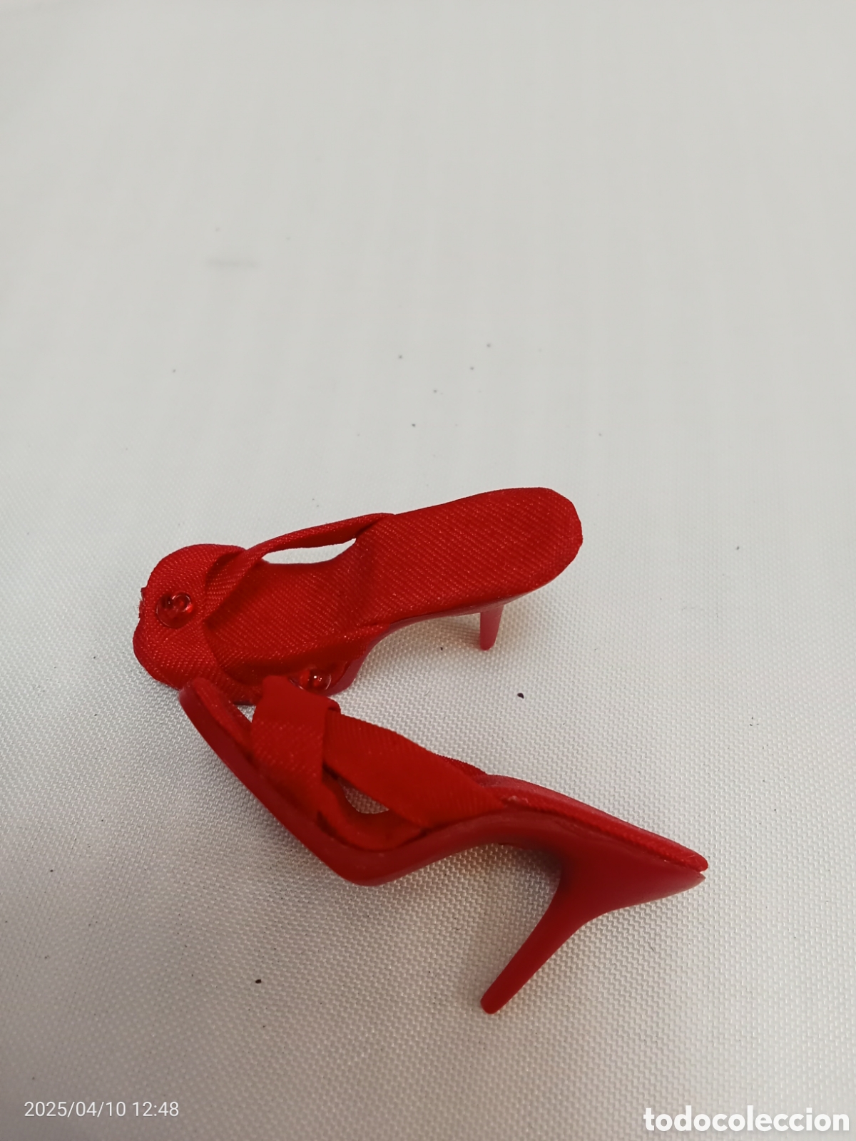 Mu&ntilde;ecas modernas: ZAPATO MU&Ntilde;ECA TAC&Oacute;N ROJO - Foto 3
