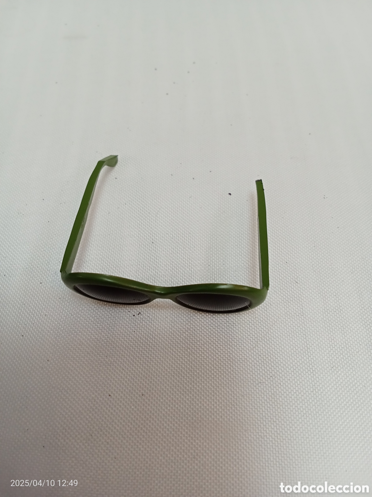 Mu&ntilde;ecas modernas: GAFAS MU&Ntilde;ECA COLOR VERDE Y NEGRO - Foto 1