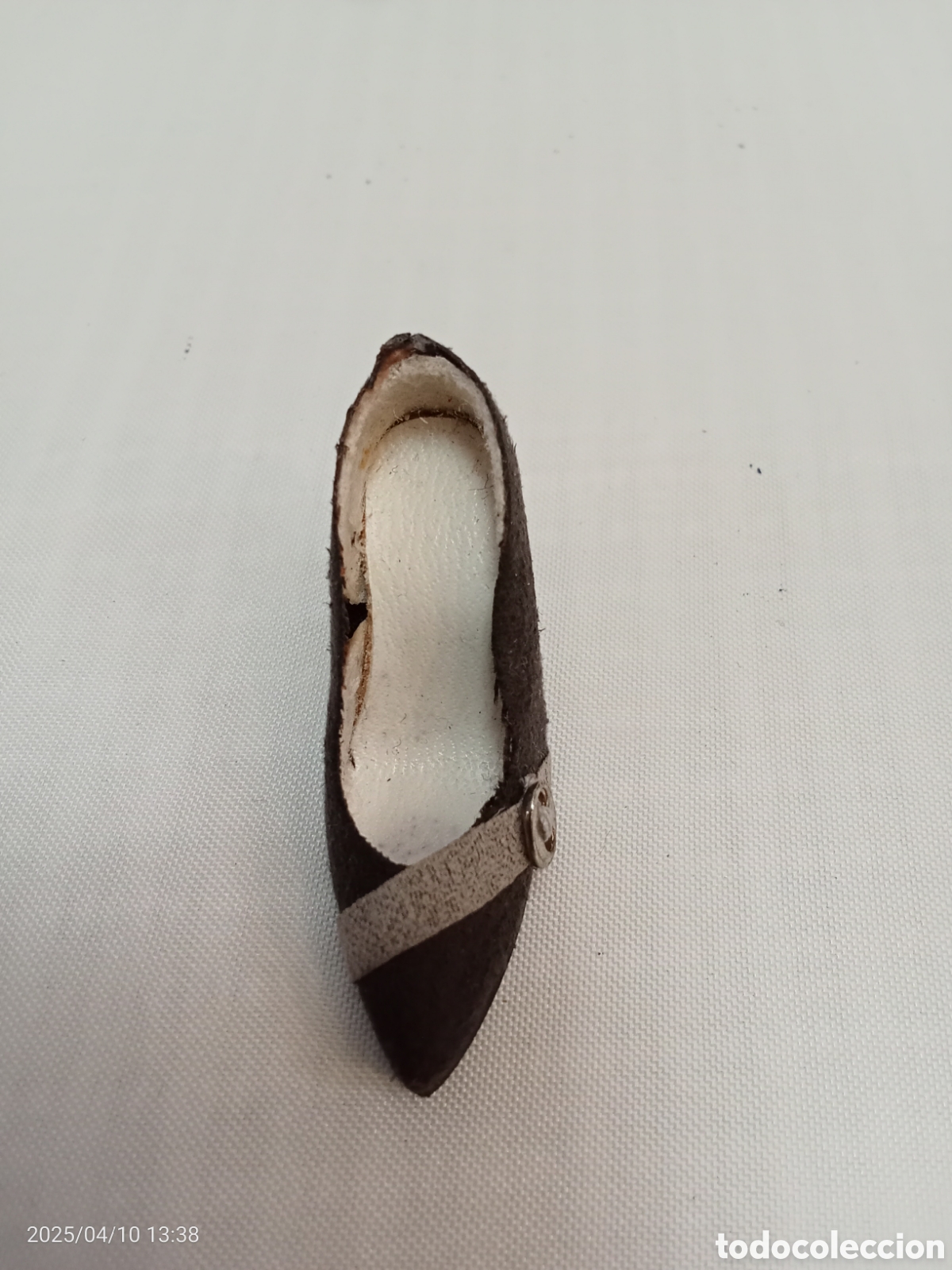 Mu&ntilde;ecas modernas: ZAPATO MU&Ntilde;ECA MARR&Oacute;N Y GRIS - Foto 1