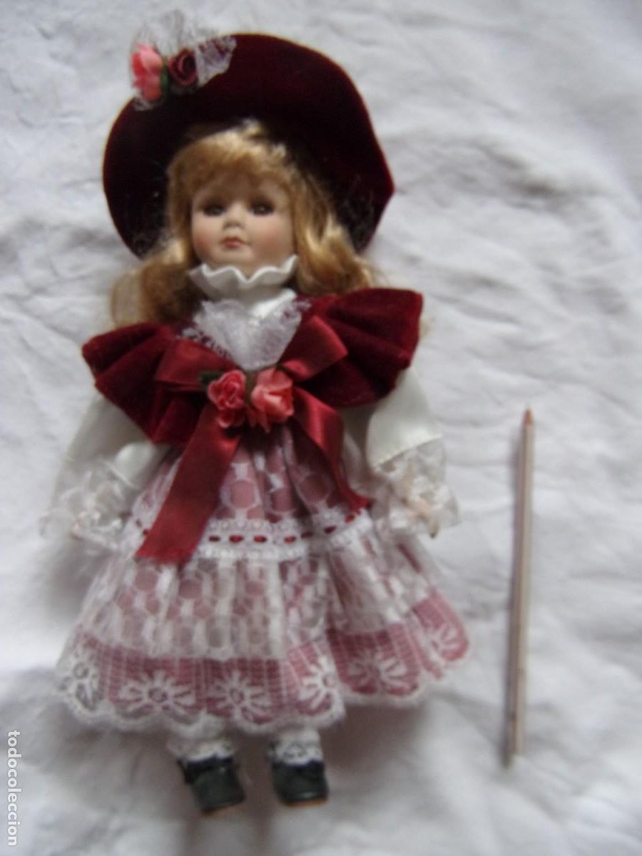 Mu&ntilde;ecas modernas: Mu&ntilde;eca antigua de porcelana - Foto 3
