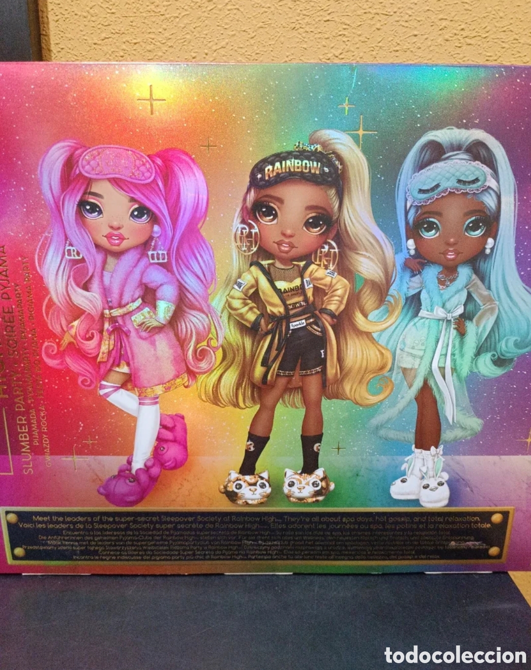 Mu&ntilde;ecas modernas: Rainbow high slumber party - Foto 9