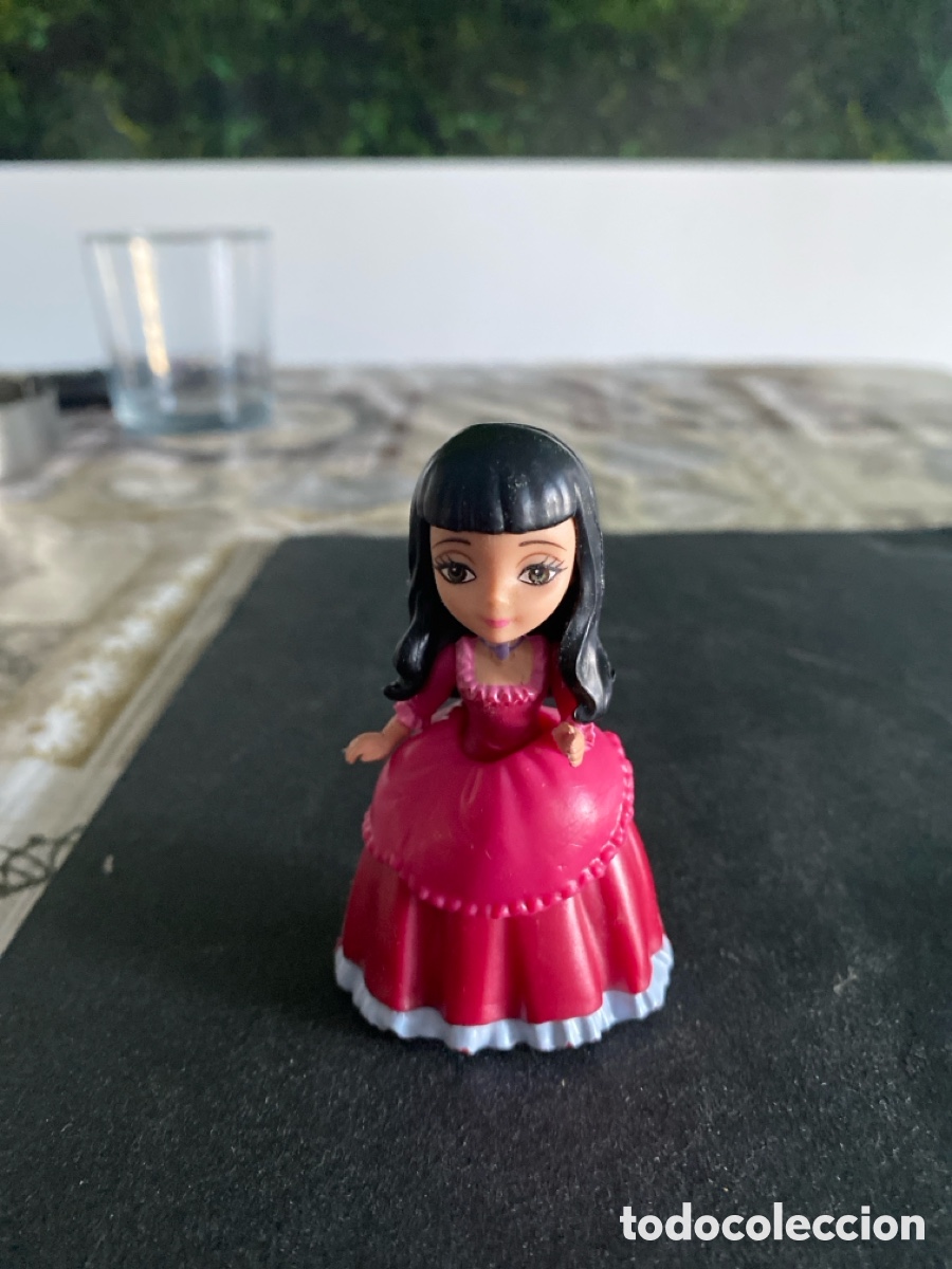 Mu&ntilde;ecas modernas: Mini,,, princesa Viv&iacute;an - Foto 1