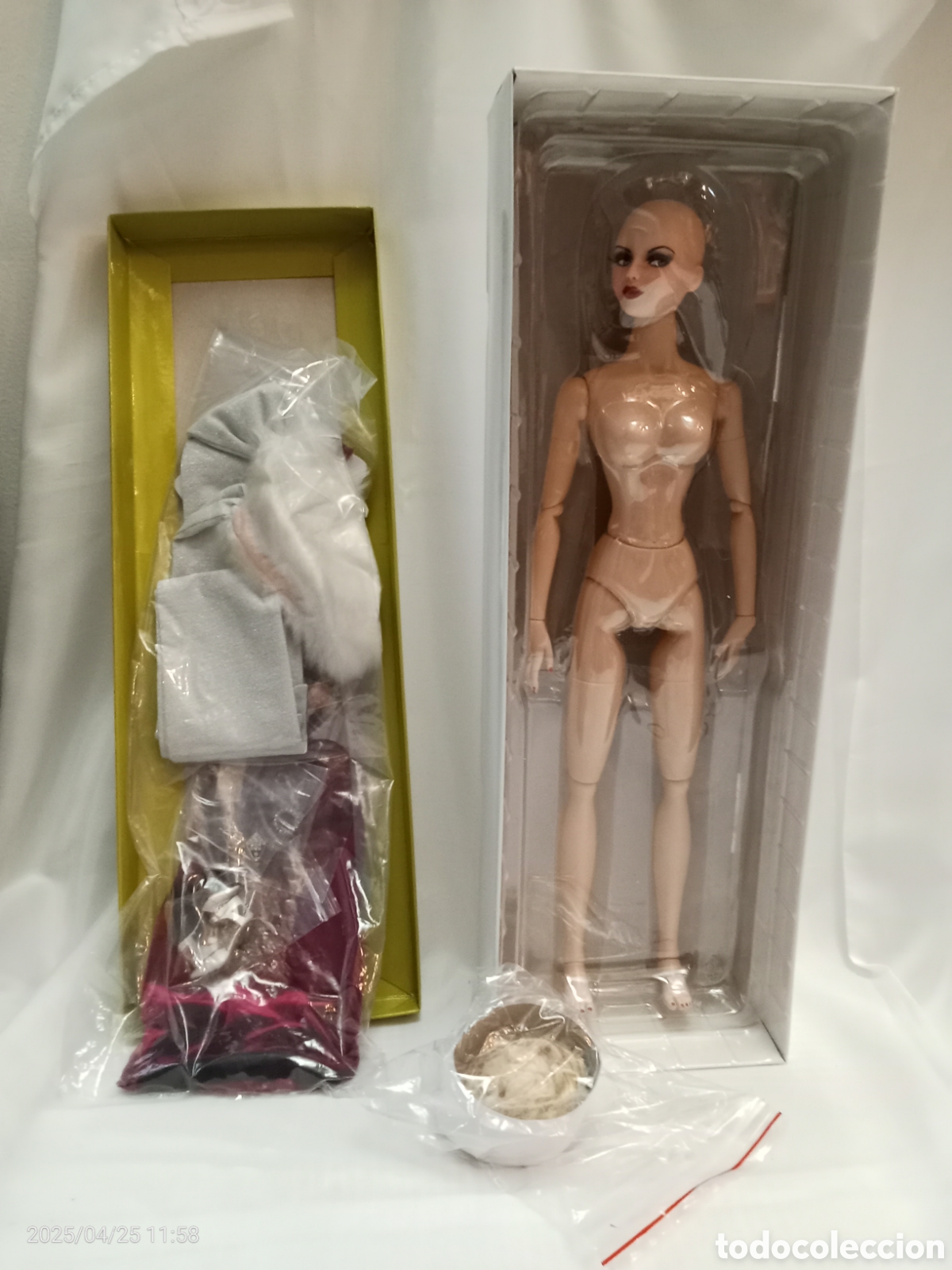 Mu&ntilde;ecas modernas: MU&Ntilde;ECA DOLL ARTICULADA JAMIESHOW - Foto 1