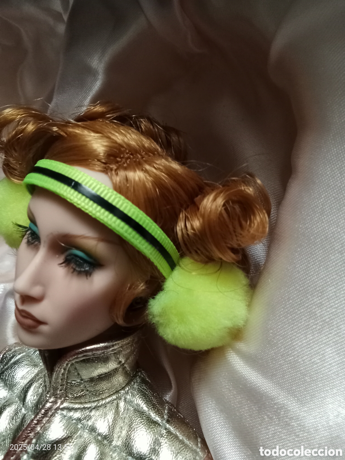 Mu&ntilde;ecas modernas: MU&Ntilde;ECA SUPERDOLL ARTICULADA 2011- - Foto 4