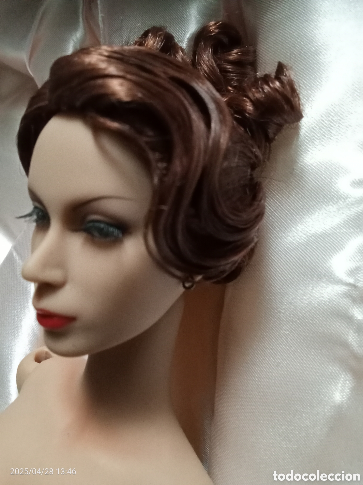 Mu&ntilde;ecas modernas: MU&Ntilde;ECA SUPERDOLL 2011 (ARTICULADA) - Foto 4