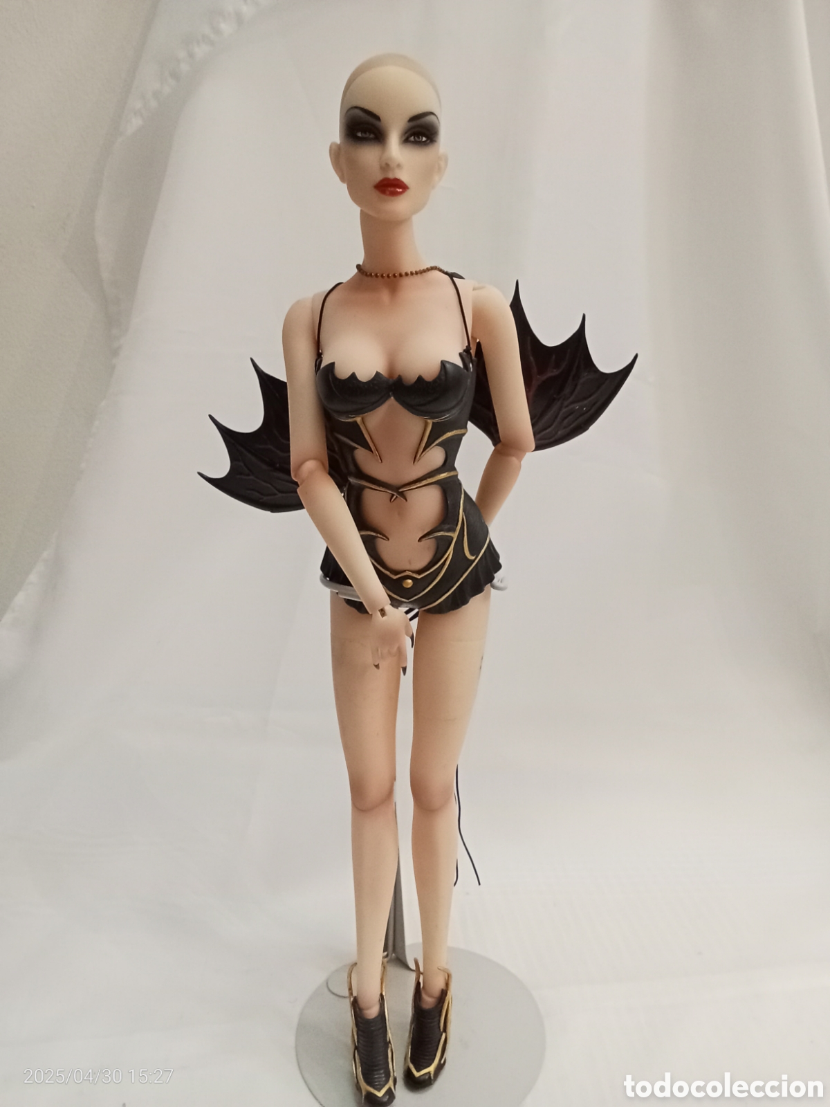 Mu&ntilde;ecas modernas: MU&Ntilde;ECA ARTICULADA DE REDINA JAMIESHOW 2012 - Foto 1