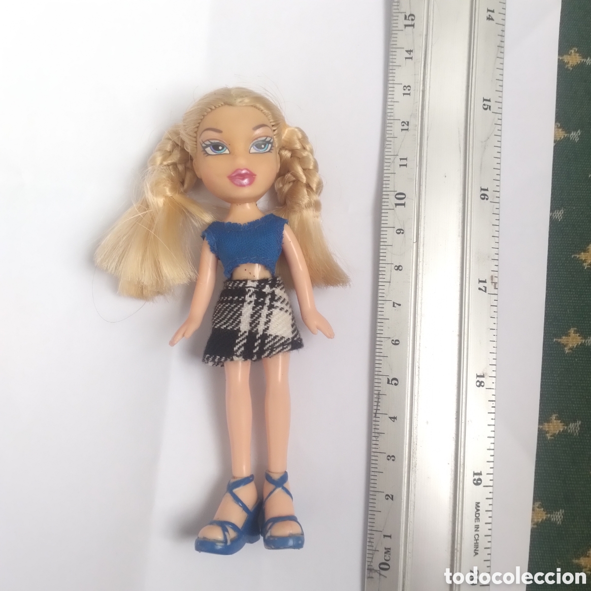 Mu&ntilde;ecas modernas: Mu&ntilde;eca chica bratz peque&ntilde;a - Foto 2