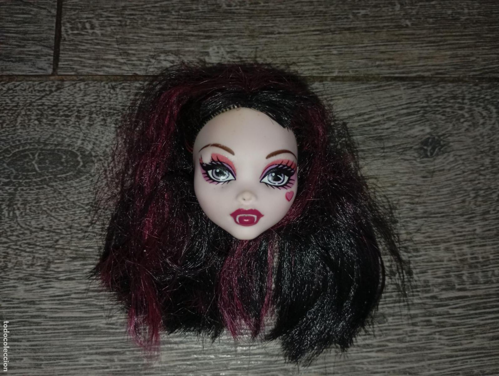 Mu&ntilde;ecas modernas: cabeza de monster high draculaura - Foto 1