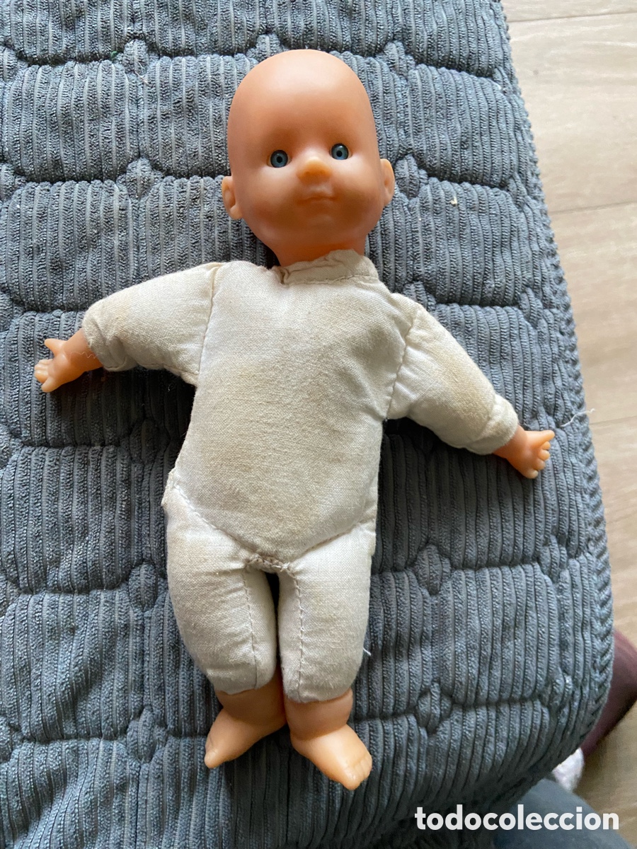 Mu&ntilde;ecas modernas: Mu&ntilde;eco bebe simba 1999 STHK 71 - Foto 1
