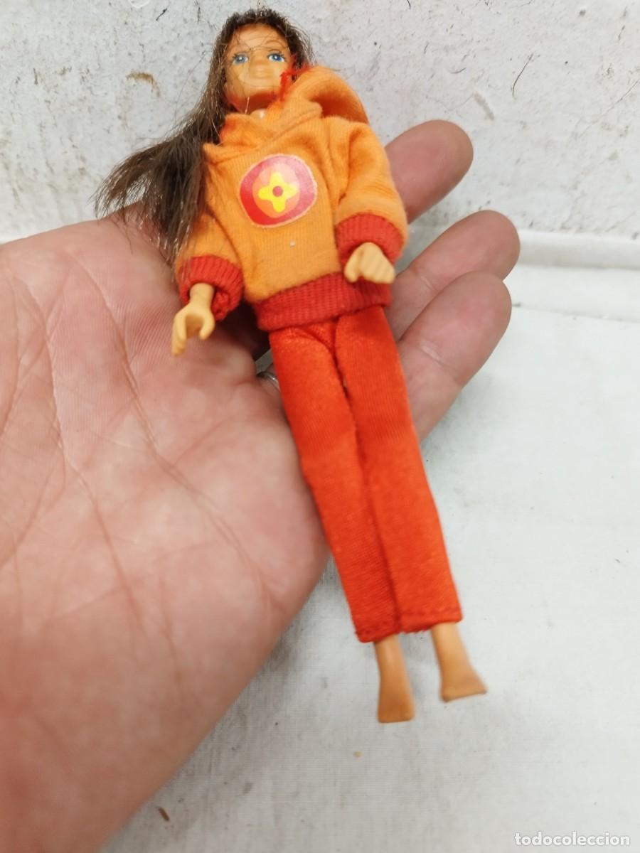 Mu&ntilde;ecas modernas: Antigua mu&ntilde;eca Andrea, lego scala. - Foto 3