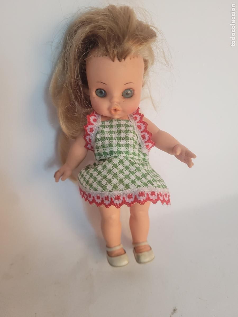 Mu&ntilde;ecas modernas: mu&ntilde;eca mini furga casta&ntilde;a - Foto 1