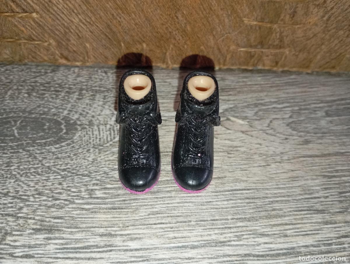 Mu&ntilde;ecas modernas: zapatos botas de mu&ntilde;eca Bratz - Foto 4