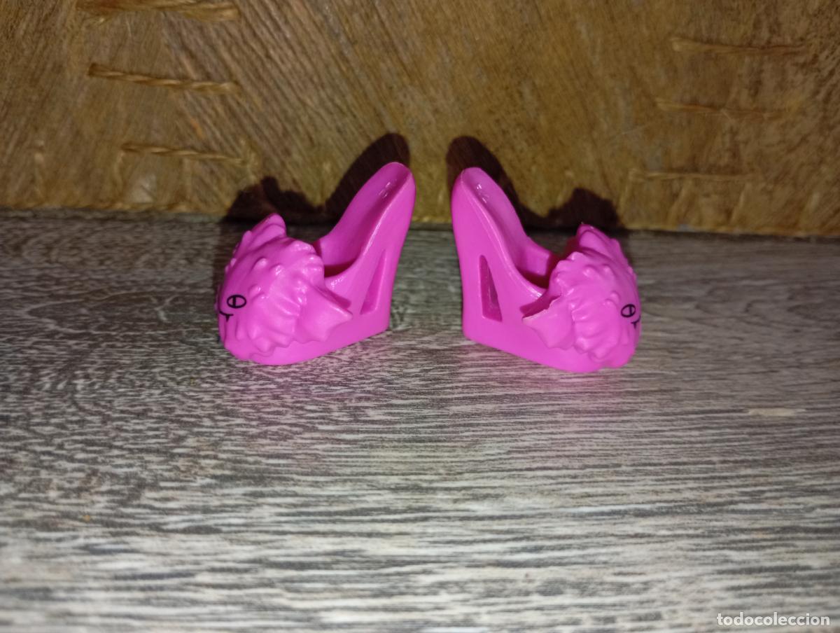 Mu&ntilde;ecas modernas: zapatos de mu&ntilde;eca monster high - Foto 2