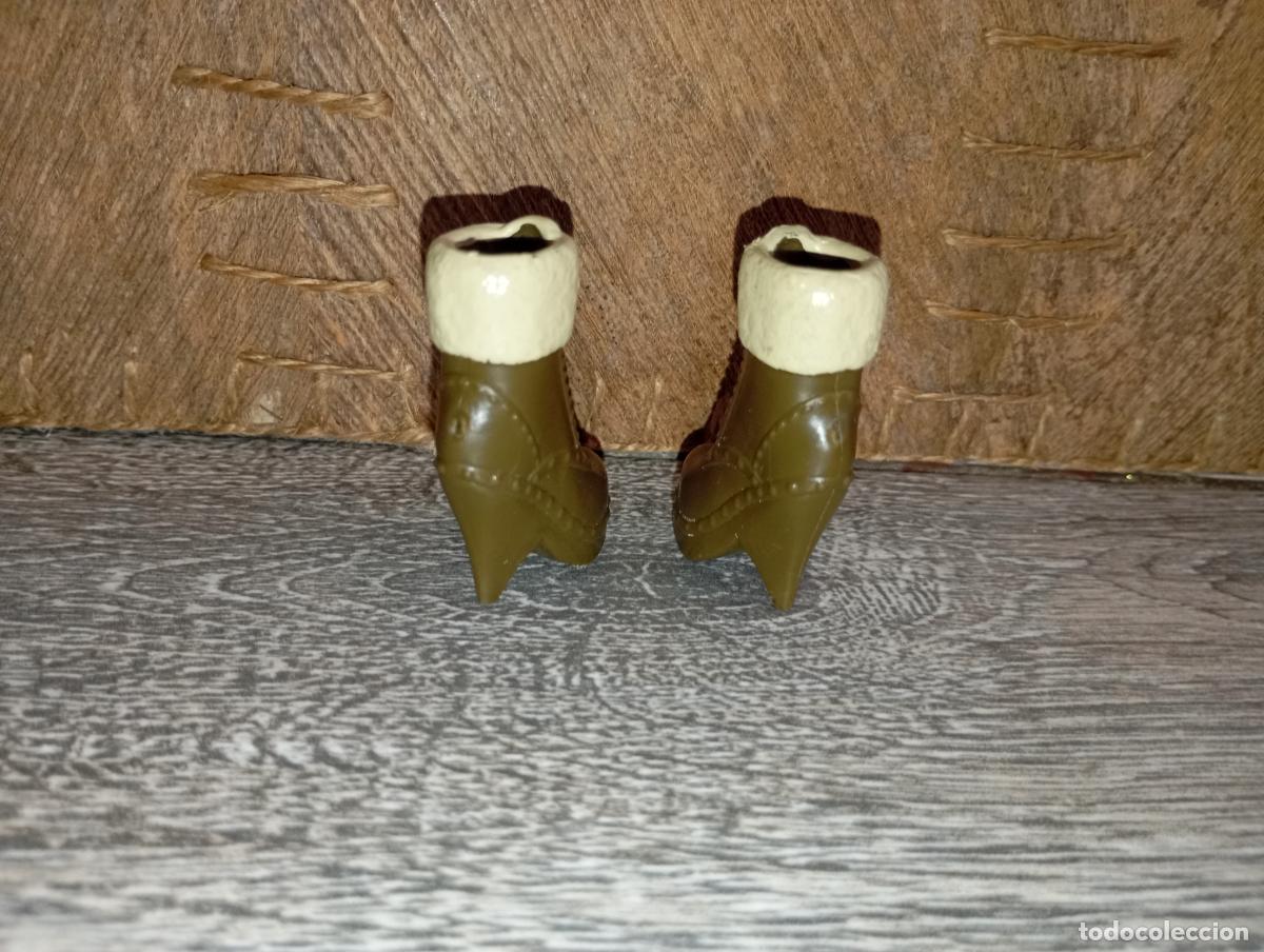 Mu&ntilde;ecas modernas: Zapatos botas de mu&ntilde;eca bratz - Foto 3