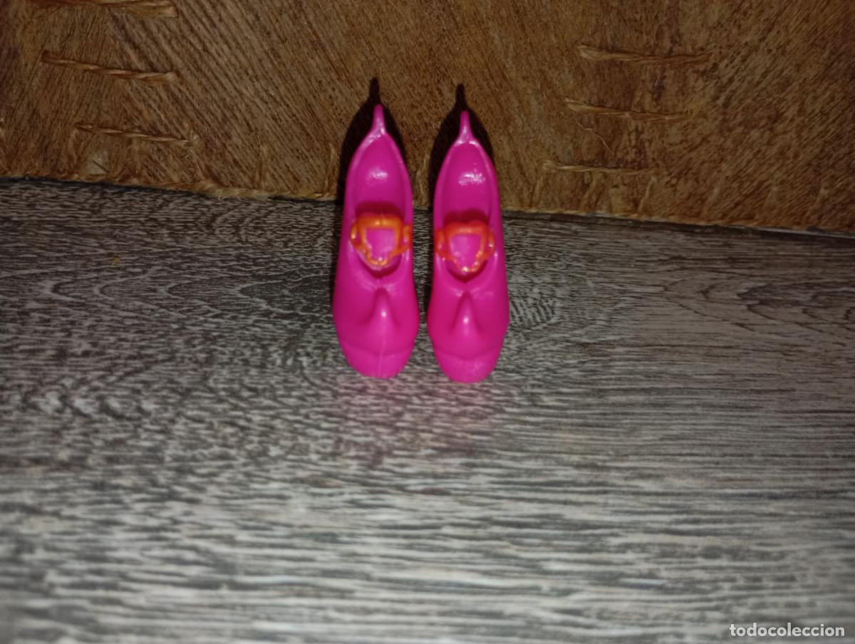 Mu&ntilde;ecas modernas: Zapatos de mu&ntilde;eca Monster high - Foto 2