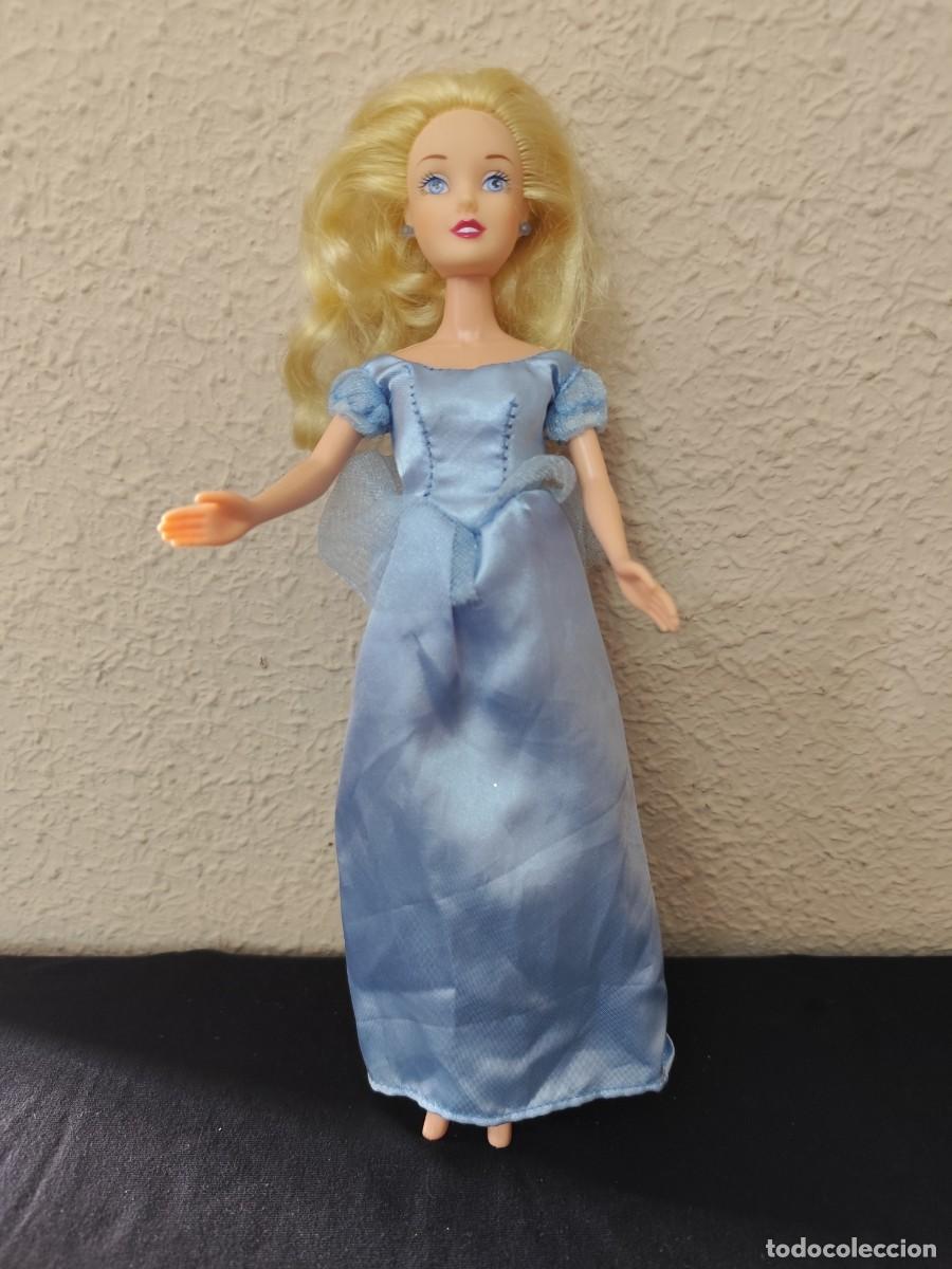 Mu&ntilde;ecas modernas: B4 Mu&ntilde;eca Cenicienta Disney Simba Toys - Foto 1