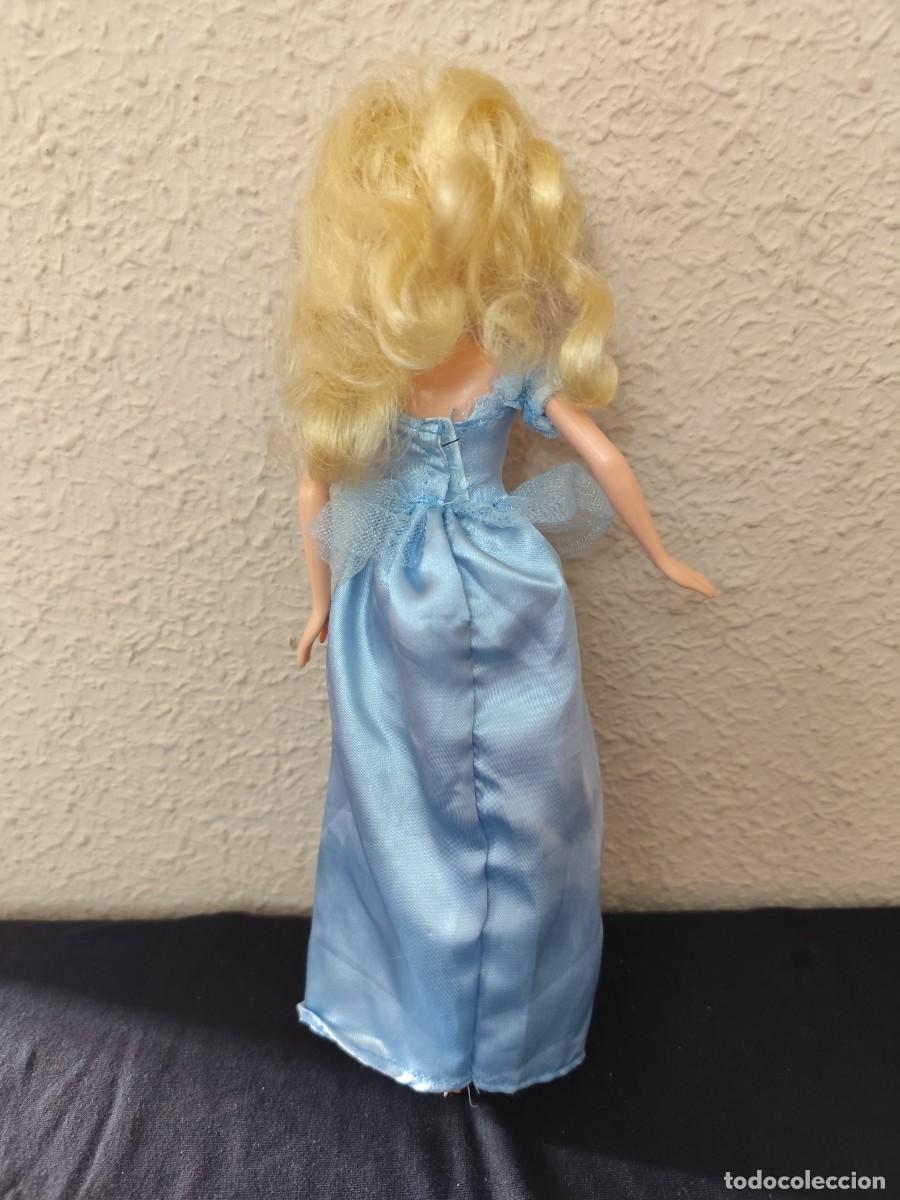 Mu&ntilde;ecas modernas: B4 Mu&ntilde;eca Cenicienta Disney Simba Toys - Foto 2