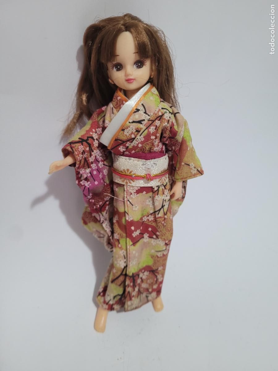 Mu&ntilde;ecas modernas: mu&ntilde;eca licca chan con kimono valido chabel doll - Foto 1