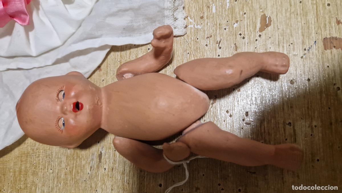 Mu&ntilde;ecas modernas: Antigua mu&ntilde;eca de cer&aacute;mica. - Foto 1