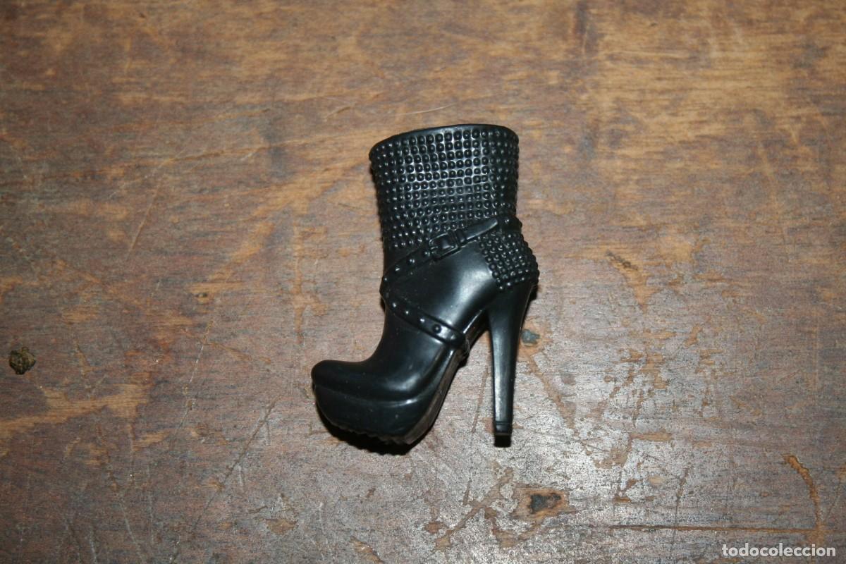Mu&ntilde;ecas modernas: zapato BOTA original mu&ntilde;eco mu&ntilde;eca bratz - Foto 1