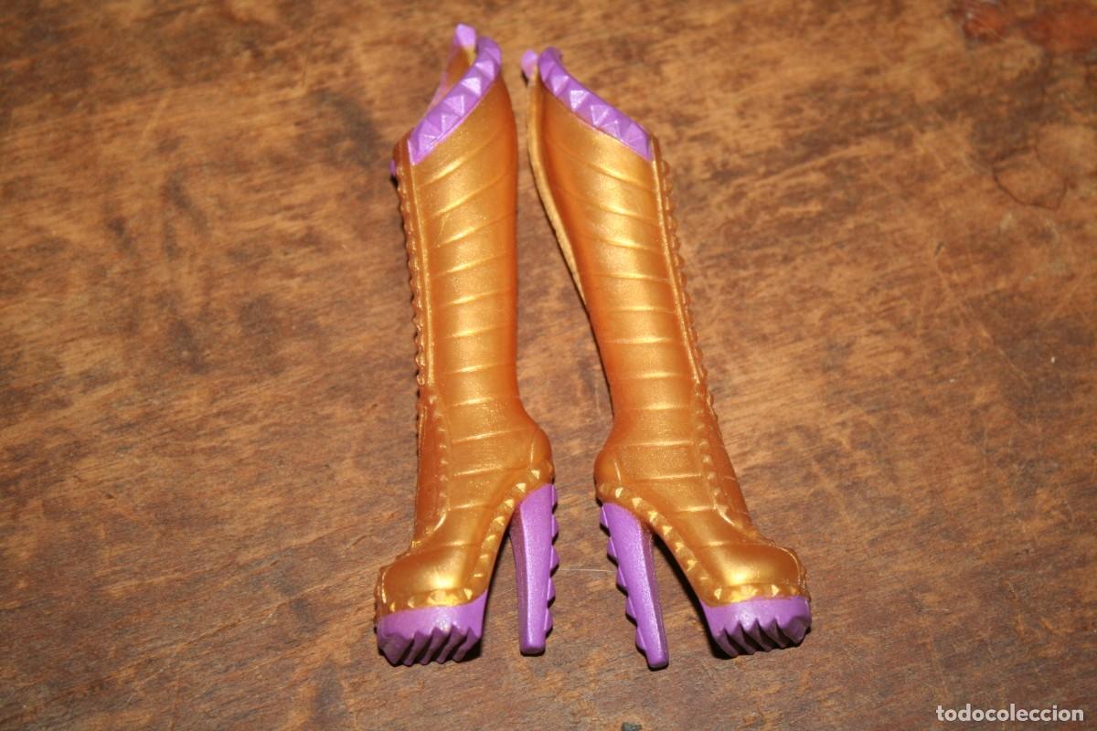 Mu&ntilde;ecas modernas: botas mu&ntilde;eca monster clawdeen - Foto 2