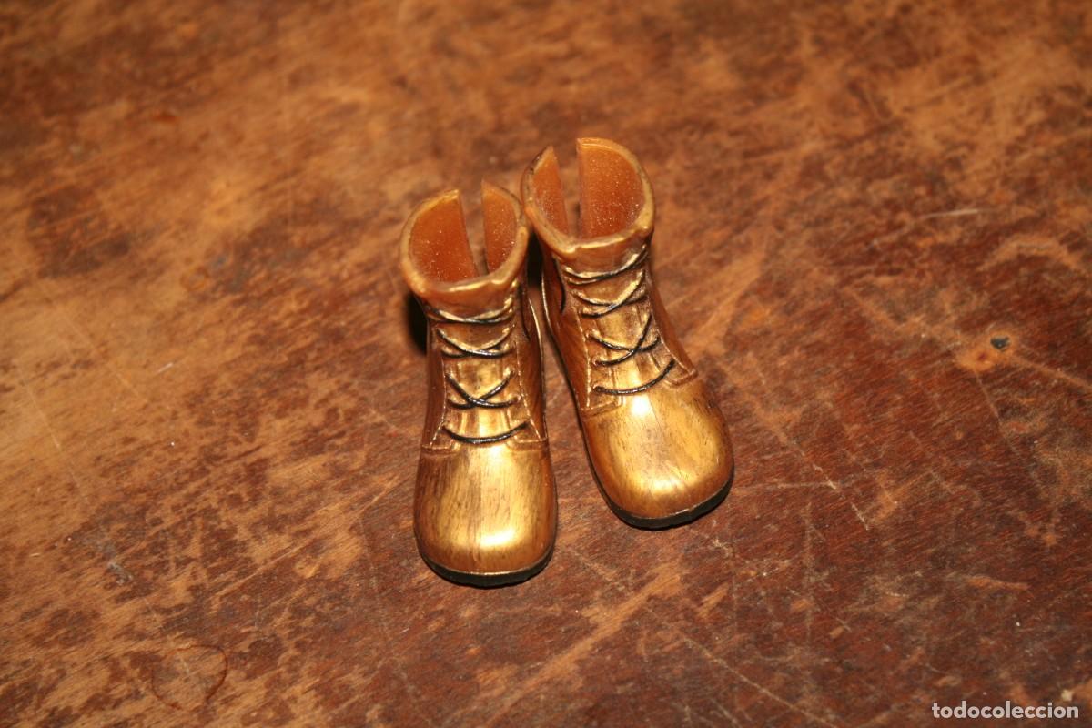 Mu&ntilde;ecas modernas: botas mu&ntilde;eca monster claw - Foto 1
