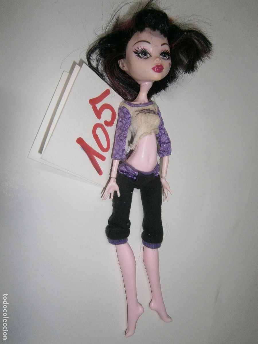 Mu&ntilde;ecas modernas: MU&Ntilde;ECA MODERNA CON ROPA - Foto 1
