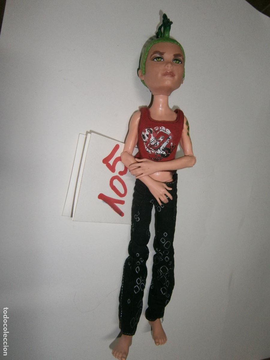 Mu&ntilde;ecas modernas: MU&Ntilde;ECO MODERNO PUNK CON ROPA - Foto 1