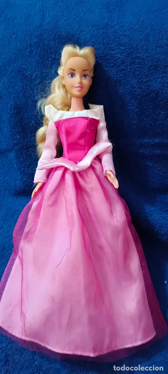 Mu&ntilde;ecas modernas: Mu&ntilde;eca Autora, Bella durmiente Disney Simba - Foto 1