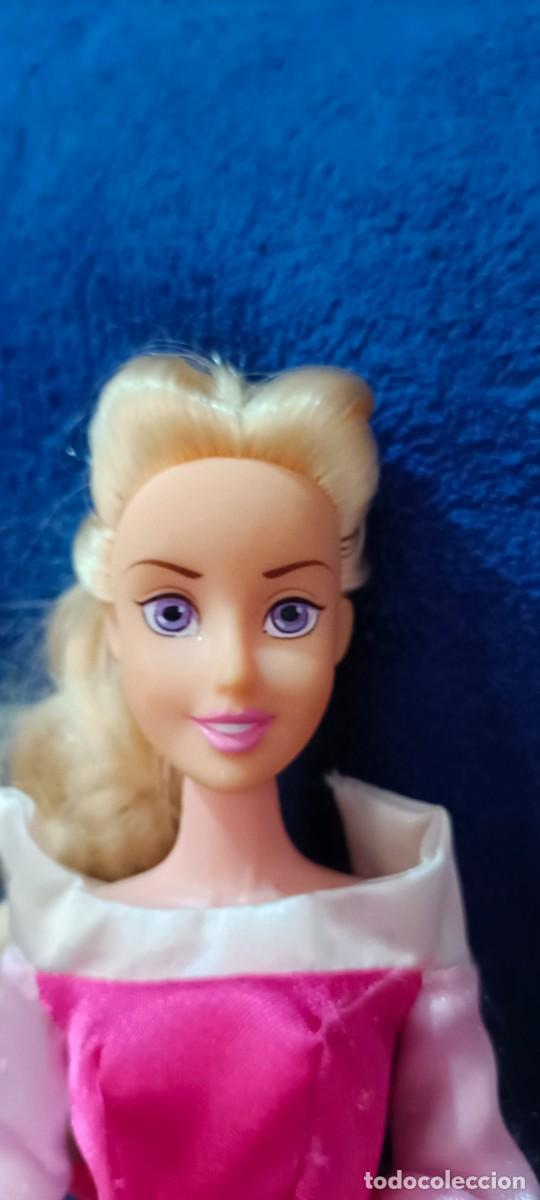 Mu&ntilde;ecas modernas: Mu&ntilde;eca Autora, Bella durmiente Disney Simba - Foto 2