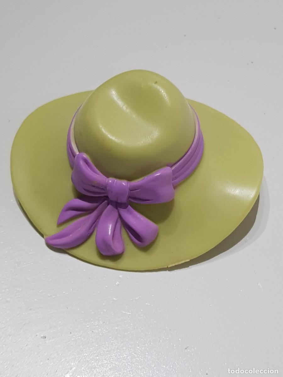 Mu&ntilde;ecas modernas: Sombrero mu&ntilde;eca winx - Foto 1
