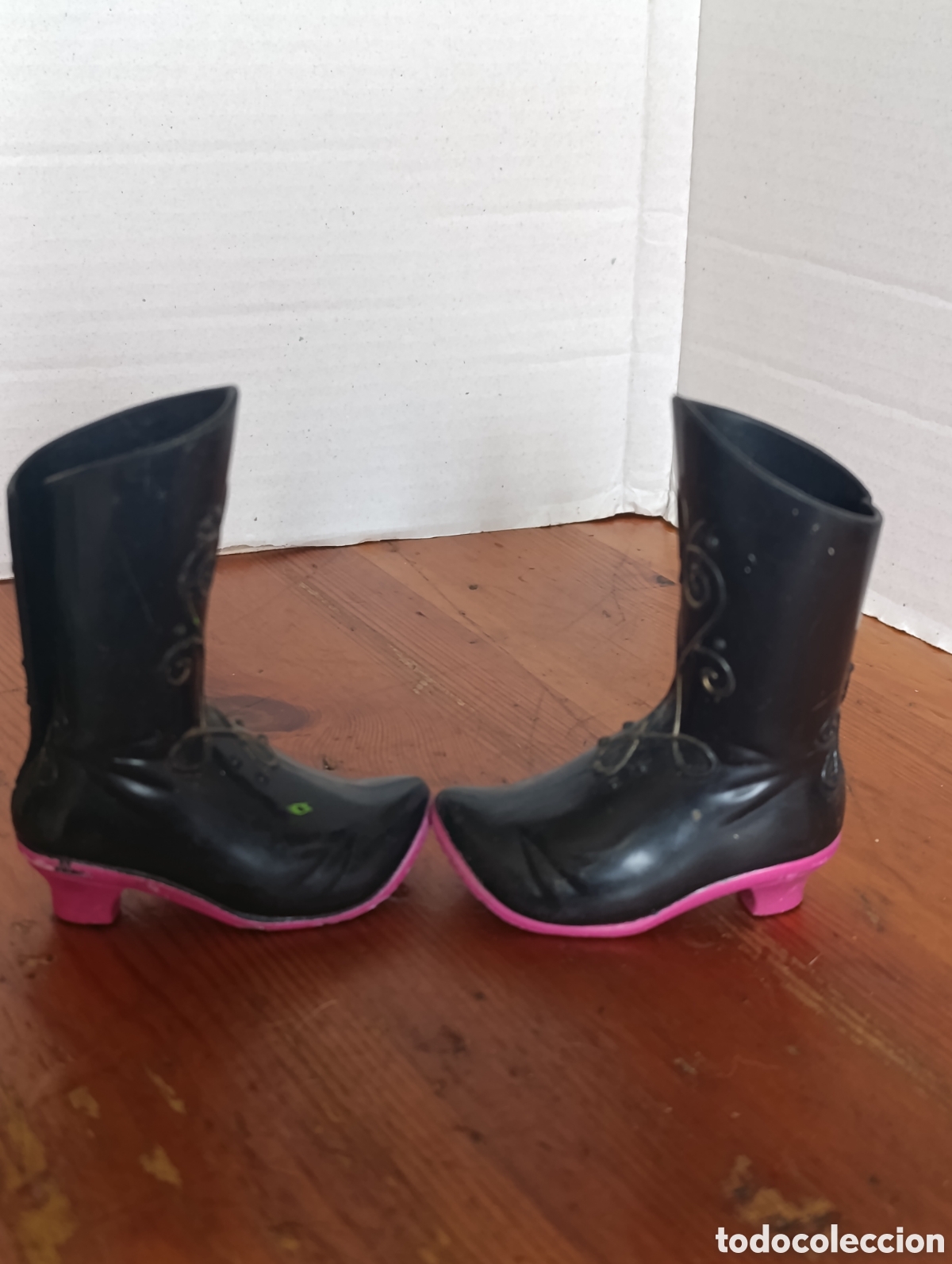 Mu&ntilde;ecas modernas: BOTAS / PARA MU&Ntilde;ECAS BRATZ - Foto 2