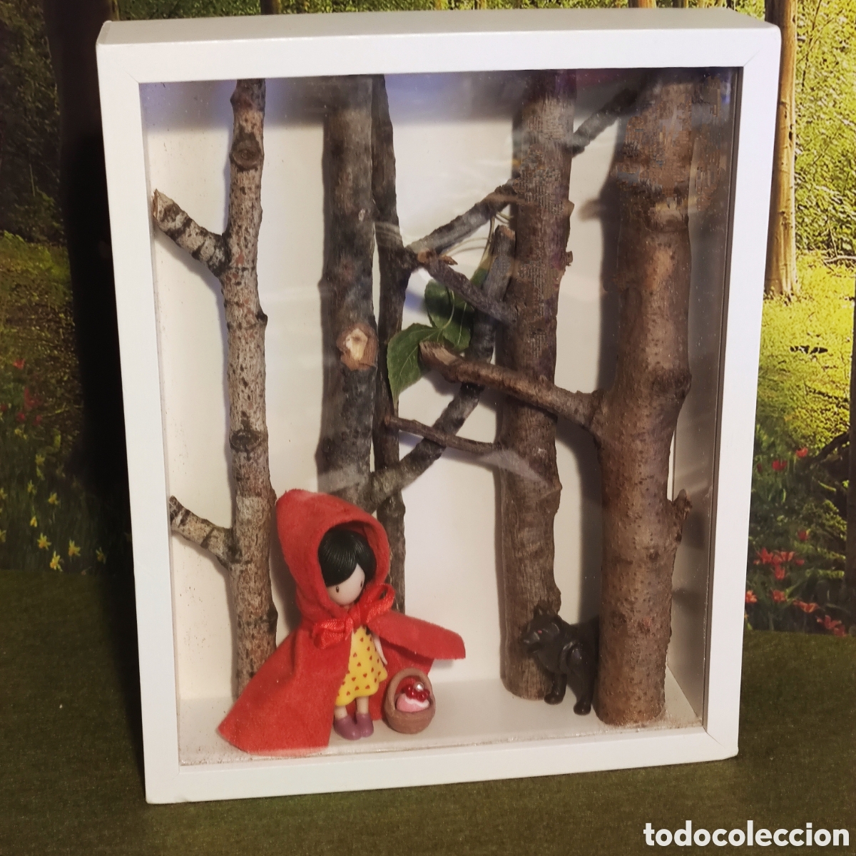 Mu&ntilde;ecas modernas: Cuadro Caperucita Gorjuss y el lobo en el bosque 3D - Foto 2
