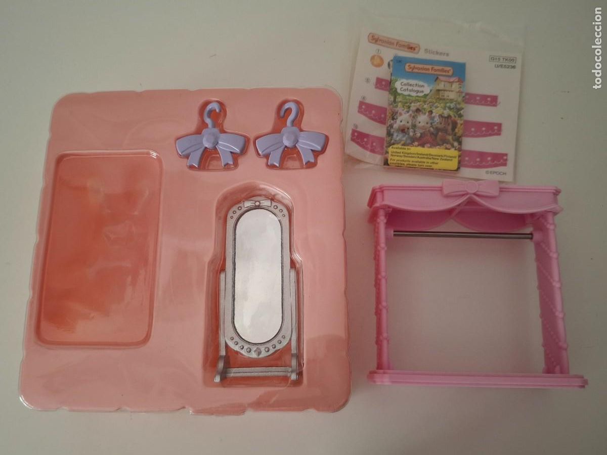 Mu&ntilde;ecas modernas: Perchero y espejo Sylvanian Families - Foto 1