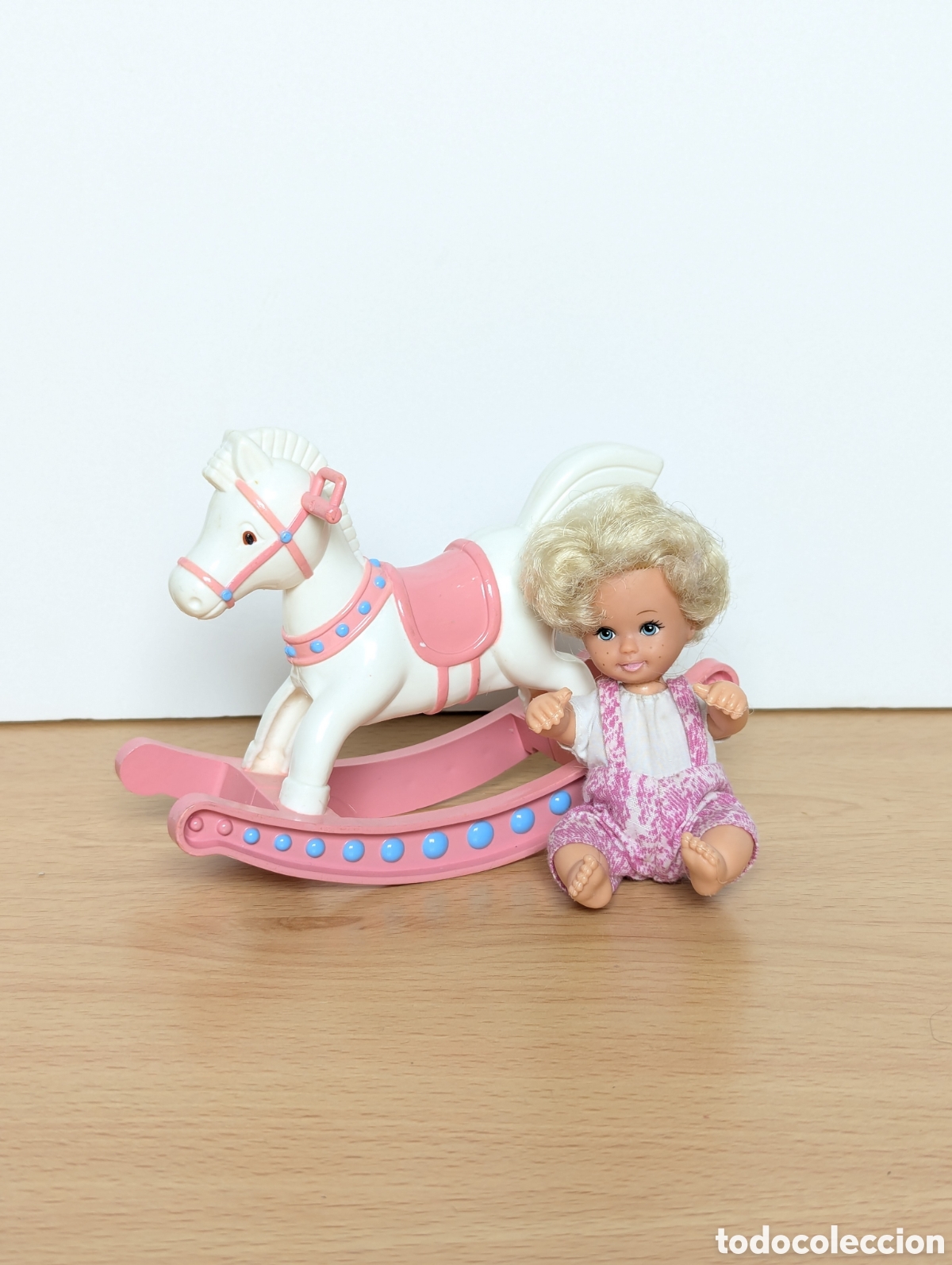Mu&ntilde;ecas modernas: Lote mu&ntilde;eco beb&eacute; y balanc&iacute;n - Foto 1