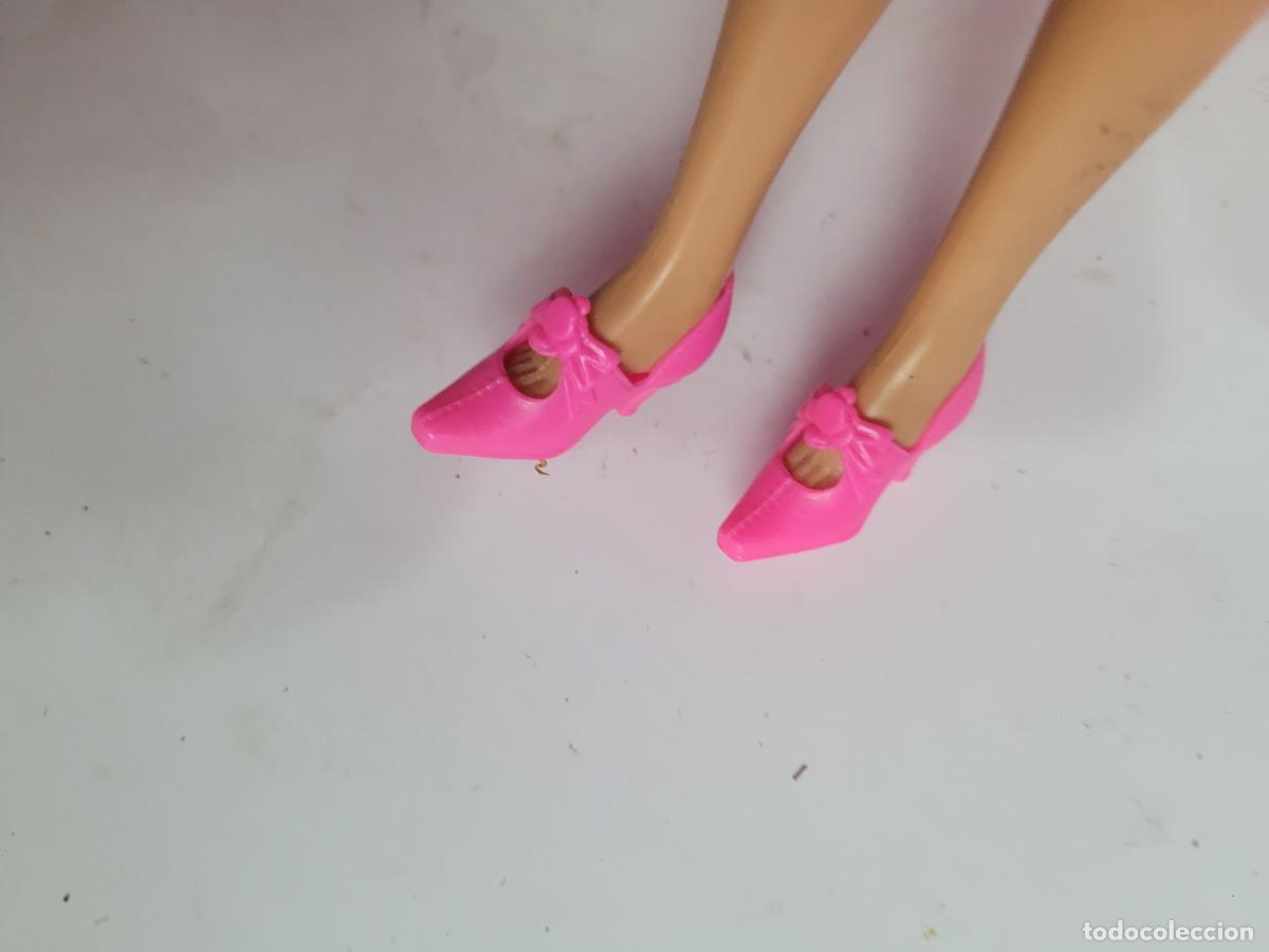 Mu&ntilde;ecas modernas: mu&ntilde;eca sindy magic eyes de hasbro princesa ojos magicos - Foto 3
