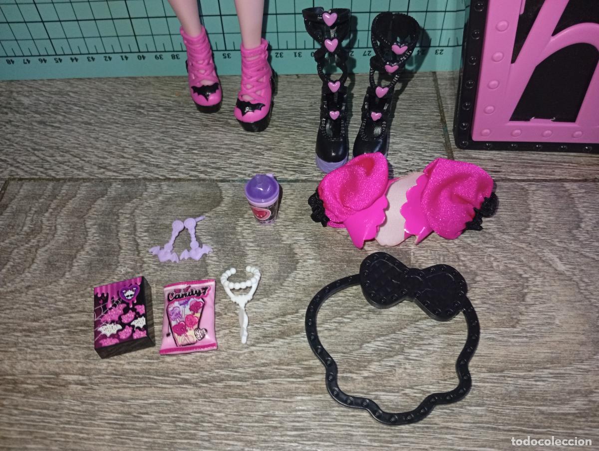 Mu&ntilde;ecas modernas: Mu&ntilde;eca Monster high Draculaura Skulltimate - Foto 7