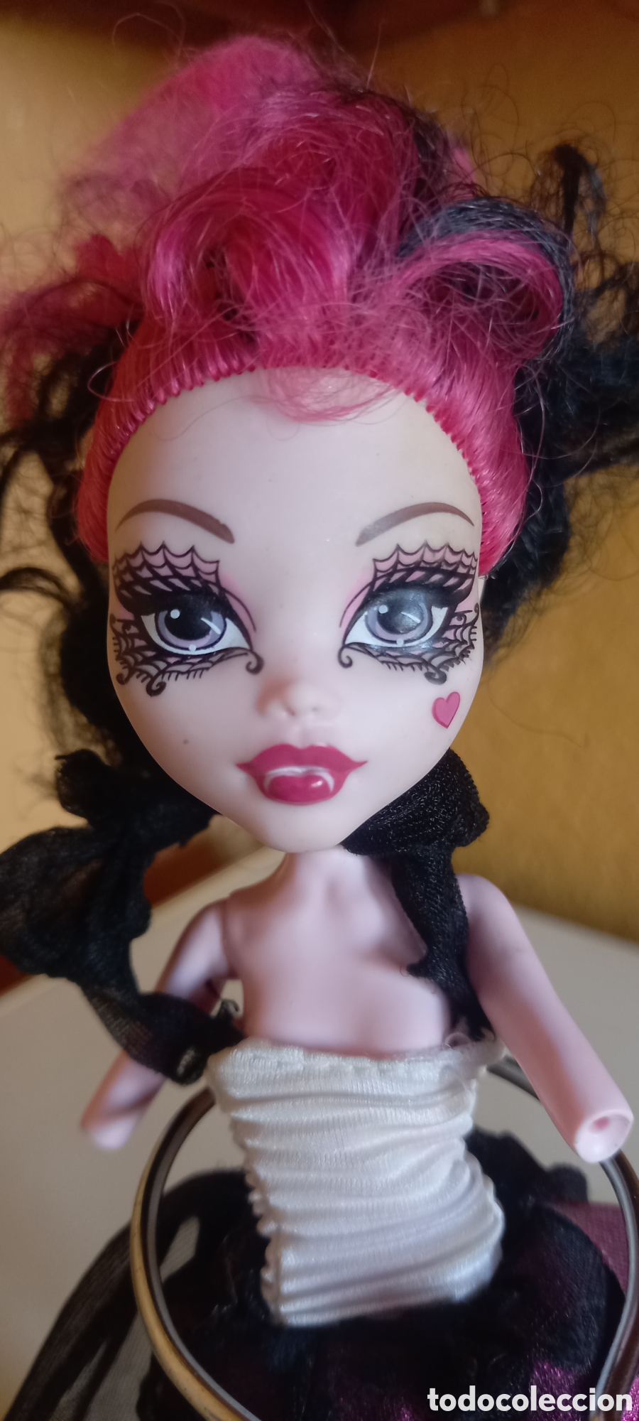 Mu&ntilde;ecas modernas: MU&Ntilde;ECA MONSTER HIGH DRACULAURA 2008 MATTEL - Foto 3