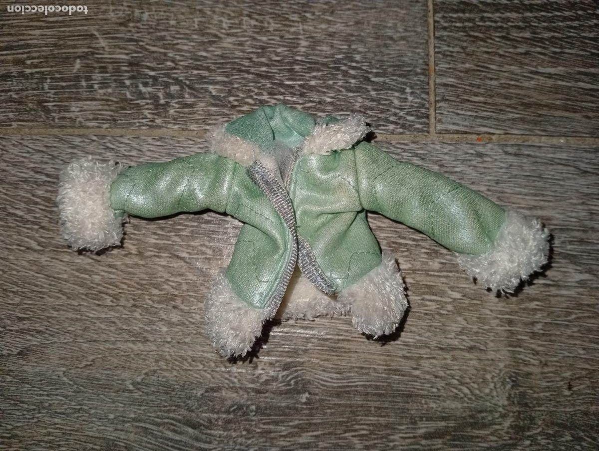 Mu&ntilde;ecas modernas: Chaqueta de mu&ntilde;eca Bratz - Foto 1